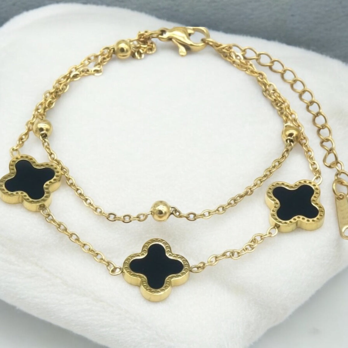 Golden Clover Armband